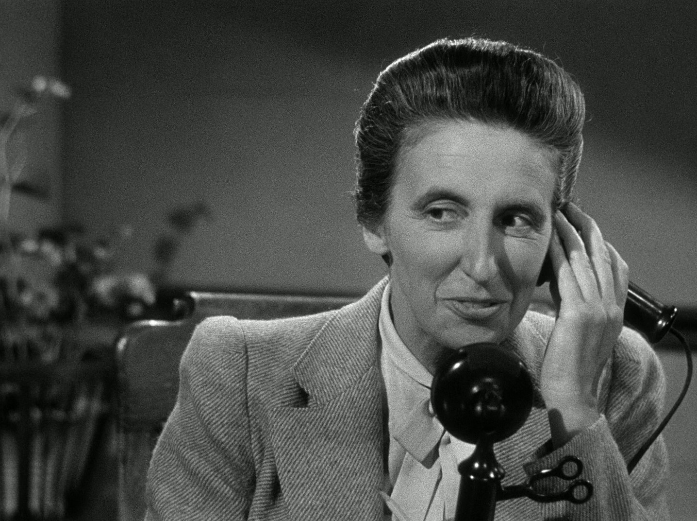 My Name Is Julia Ross (1945) —  shot,  lighting