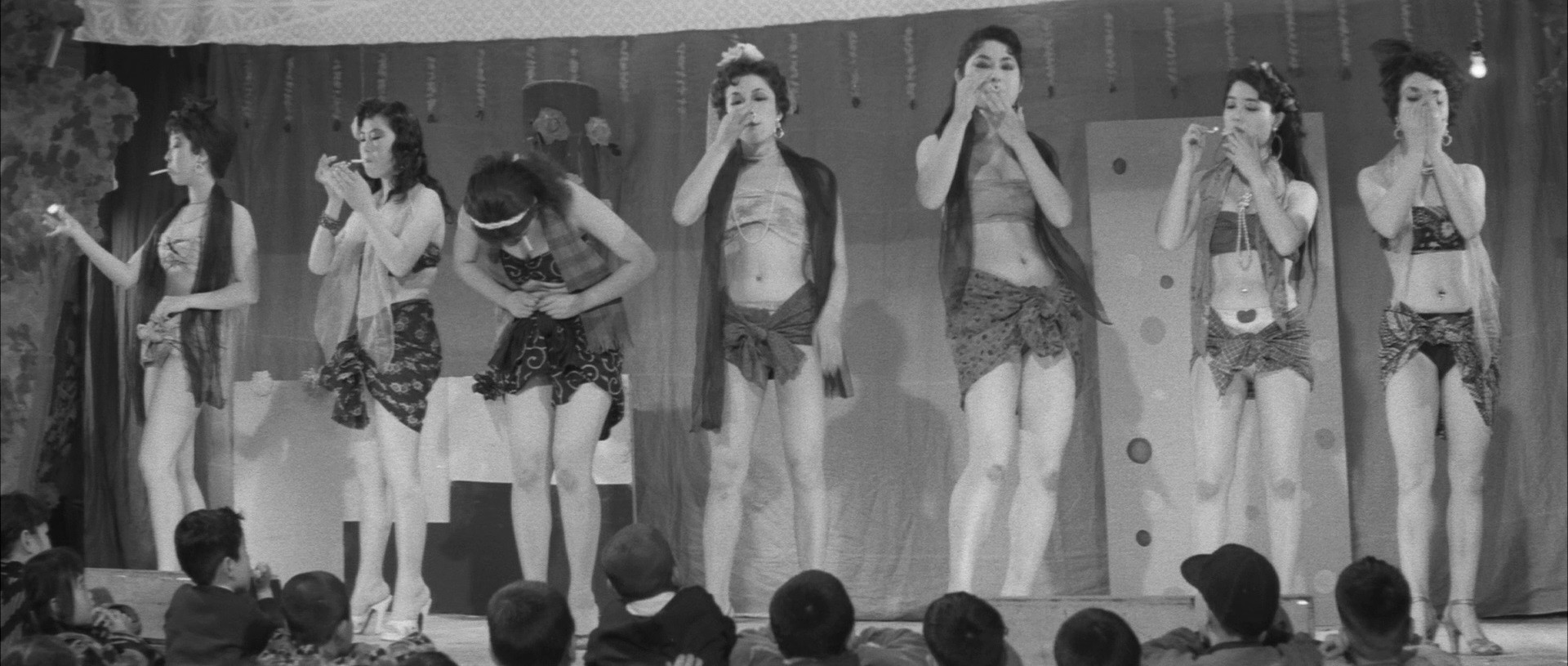 Nusumareta yokujô (1958) —  shot,  lighting