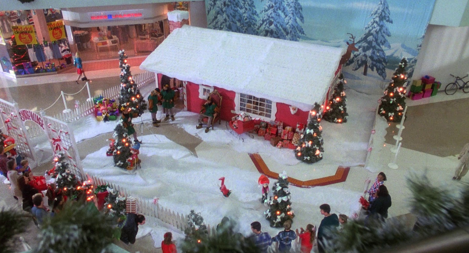 Santa with Muscles (1996) —  shot,  lighting