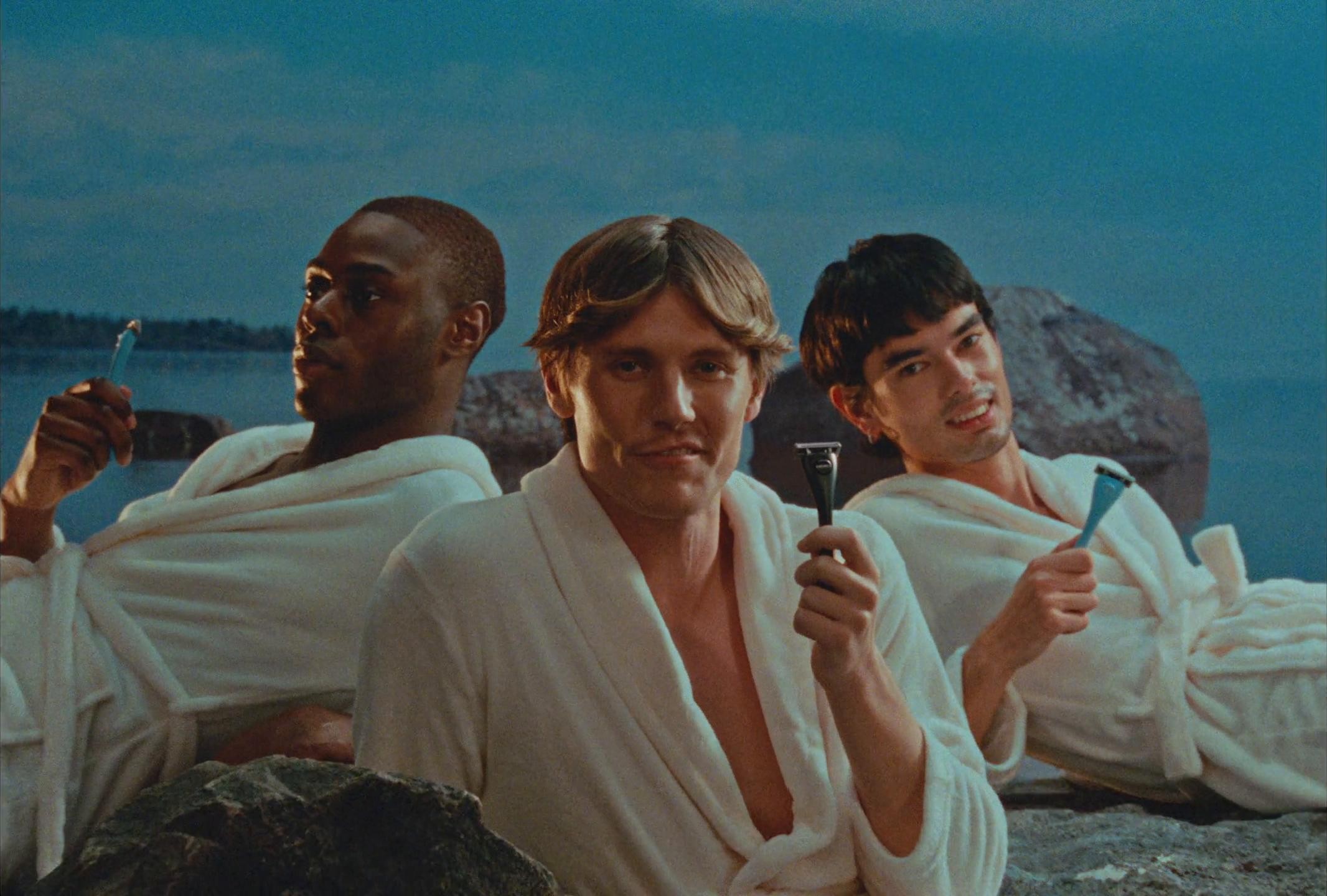 Estrid - Very lagom razors (2024) —  shot,  lighting