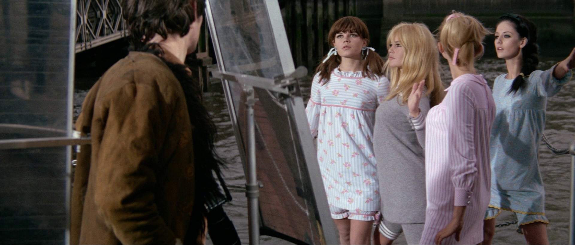 Two Weeks in September (1967) —  shot,  lighting