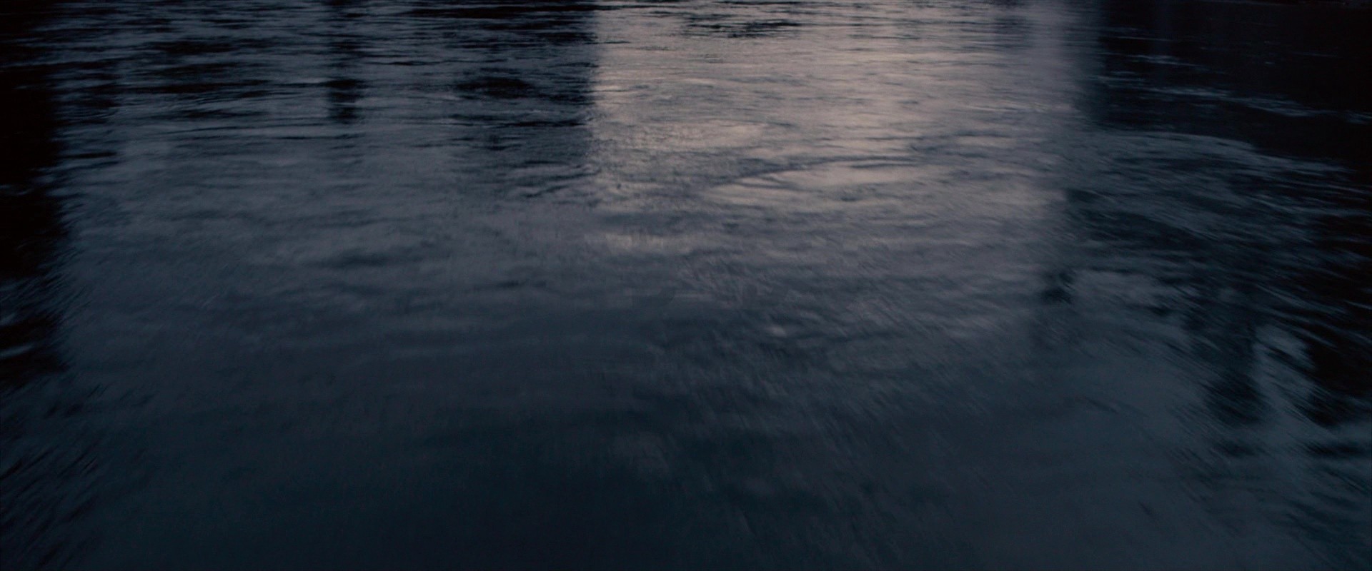 Bird Box (2018) —  shot,  lighting