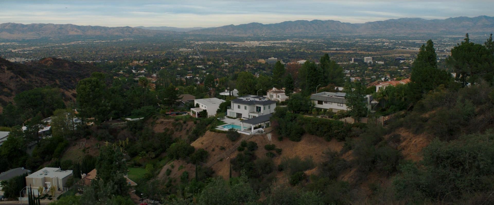 Low (2017) —  shot,  lighting