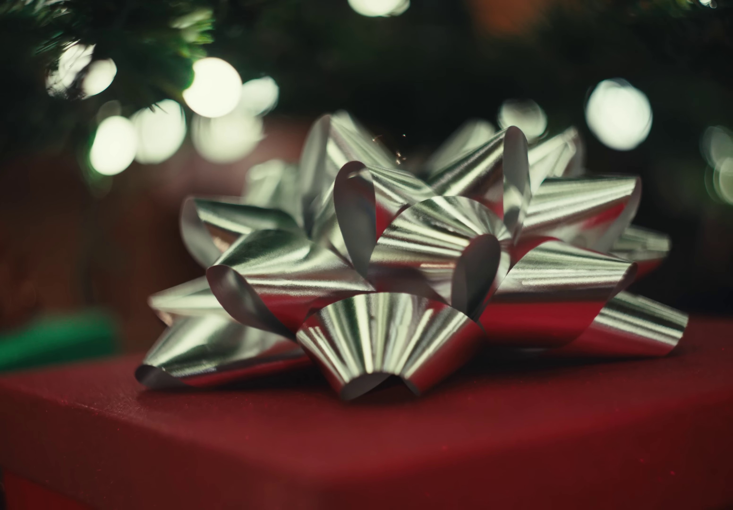 Last Christmas (2023) —  shot,  lighting