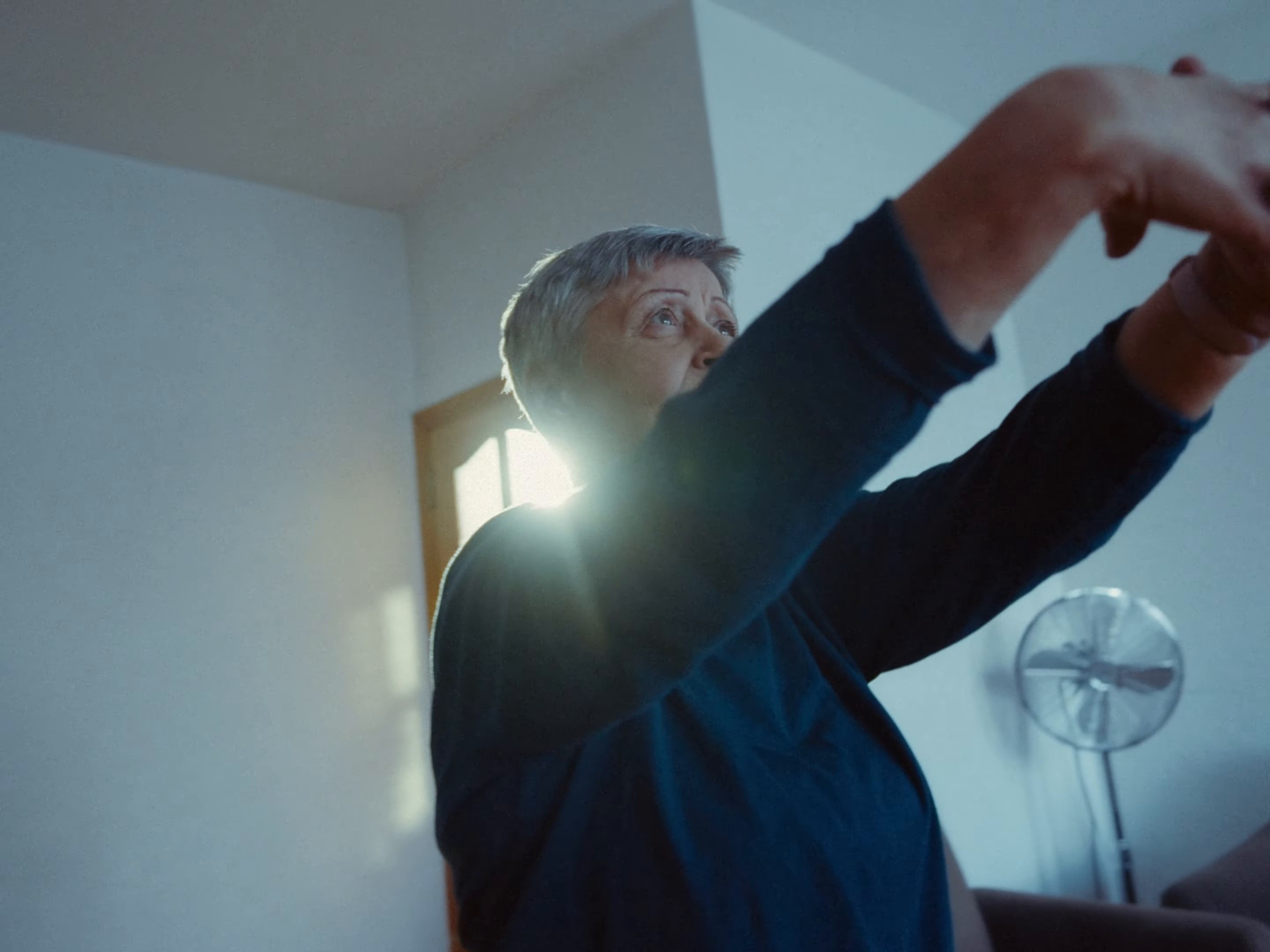 Vdykh Vydykh (2025) —  shot,  lighting