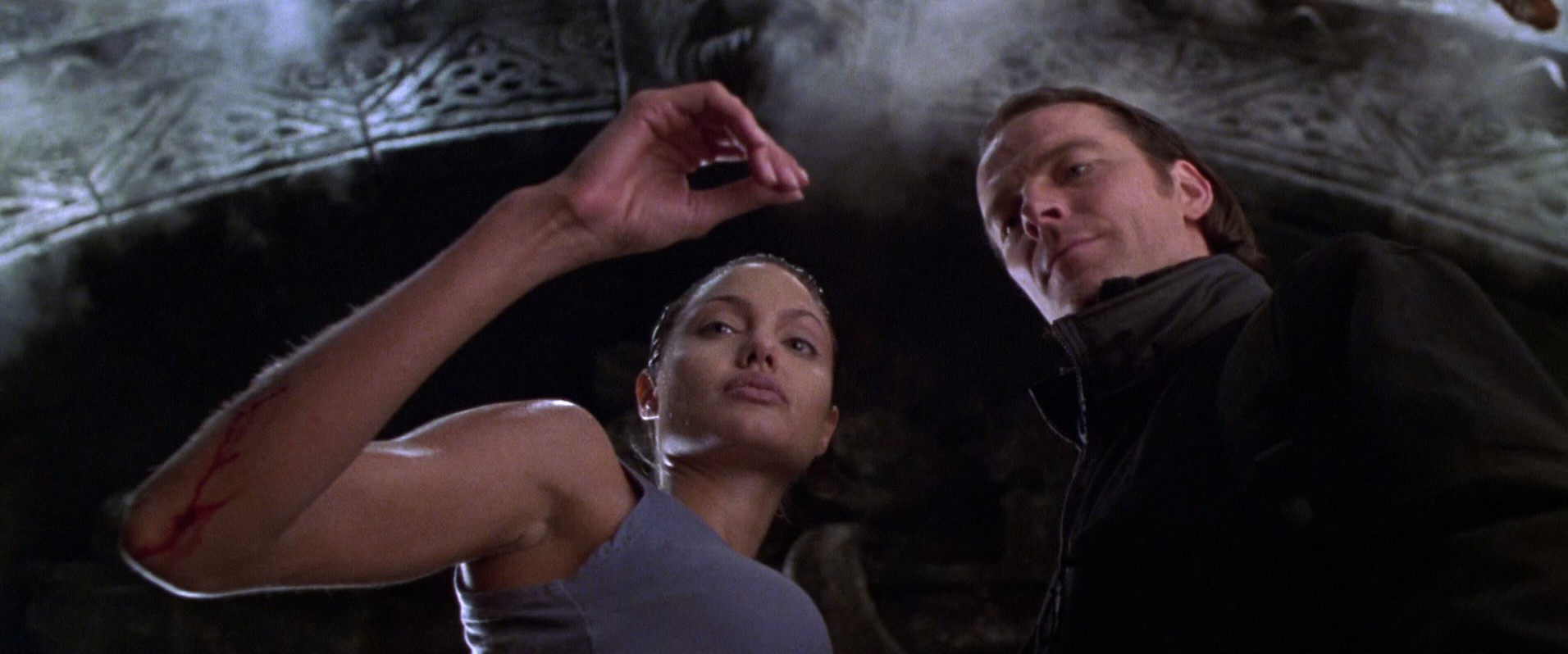 Lara Croft: Tomb Raider (2001) —  shot,  lighting