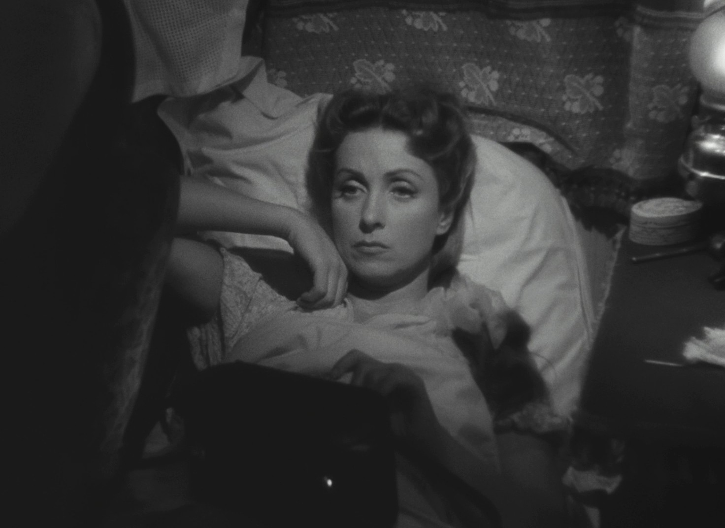 The Earrings of Madame De... (1953) —  shot,  lighting