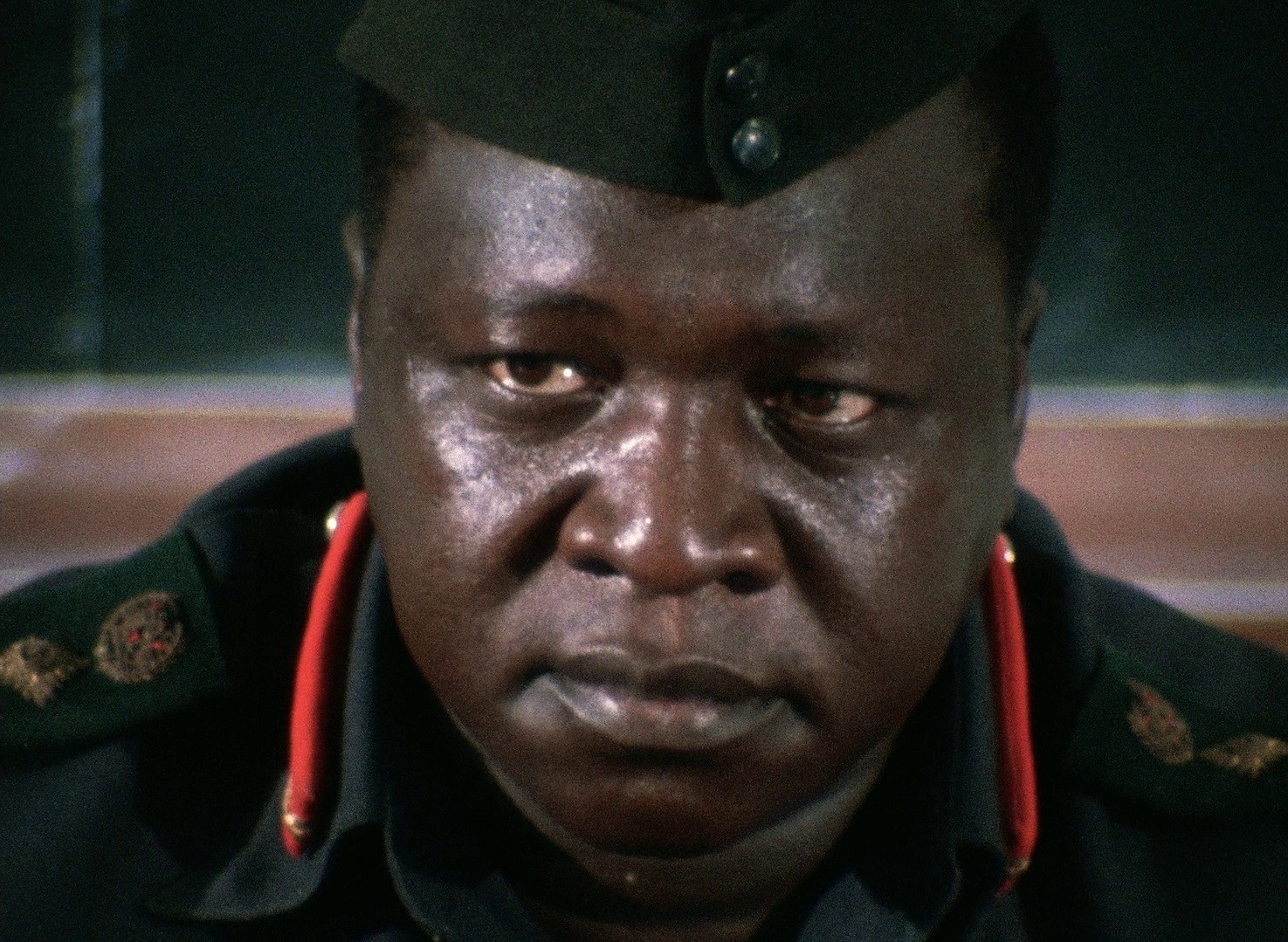 General Idi Amin Dada (1974) —  shot,  lighting