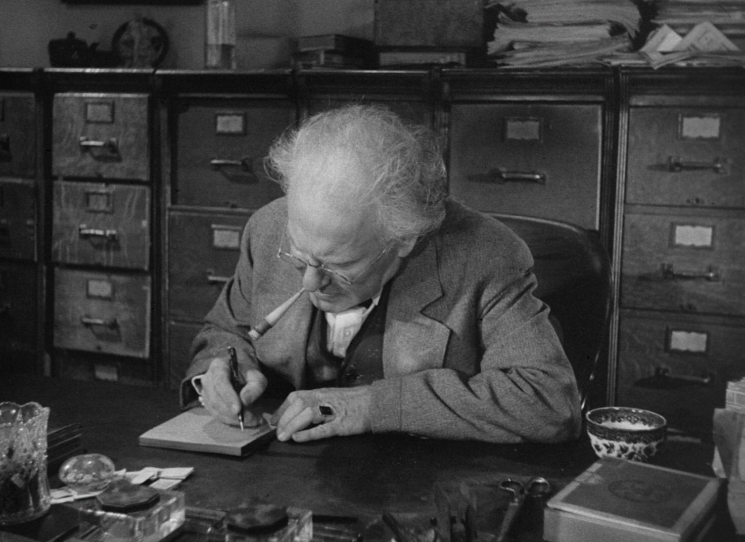 Ministry of Fear (1944) —  shot,  lighting