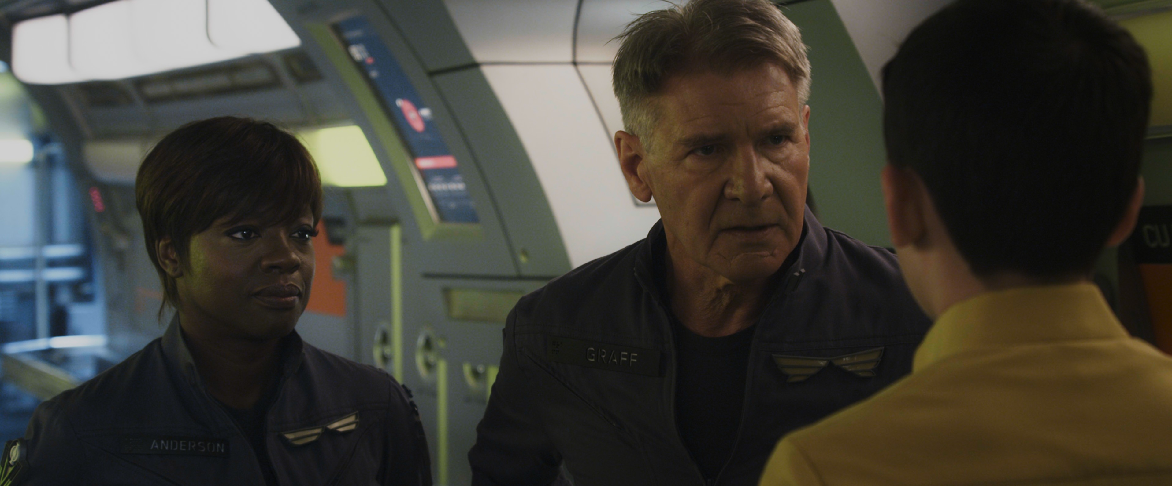 Ender's Game (2013) —  shot,  lighting