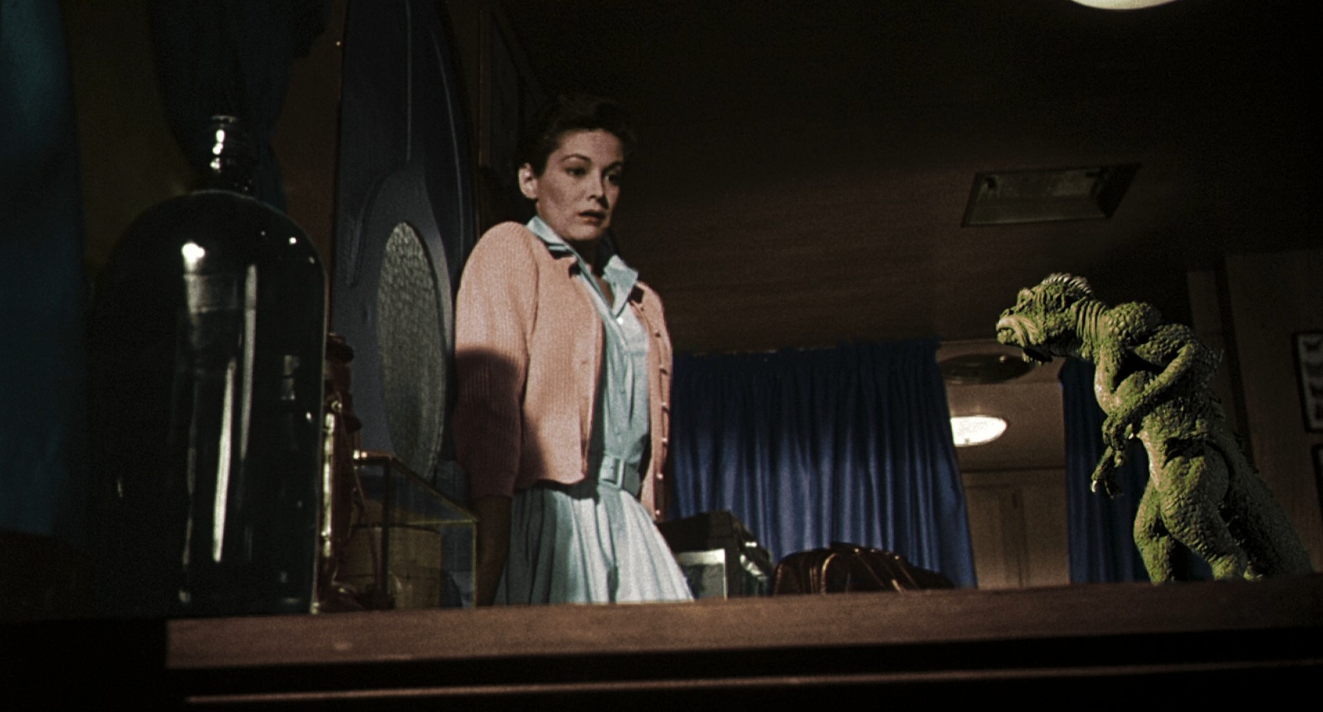 20 Million Miles to Earth (1957) —  shot,  lighting