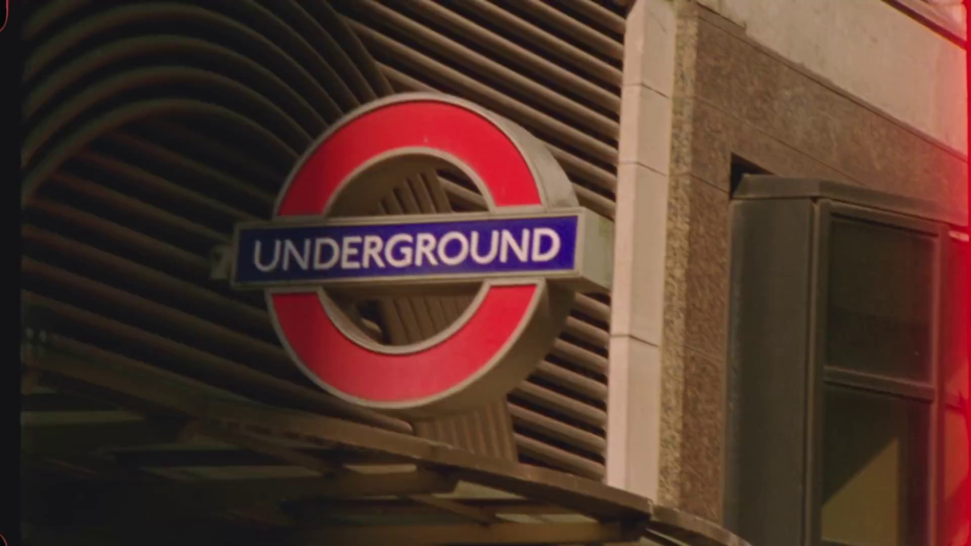 London (2022) —  shot,  lighting