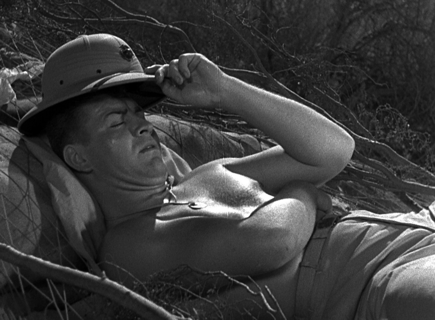 Wake Island (1942) —  shot,  lighting