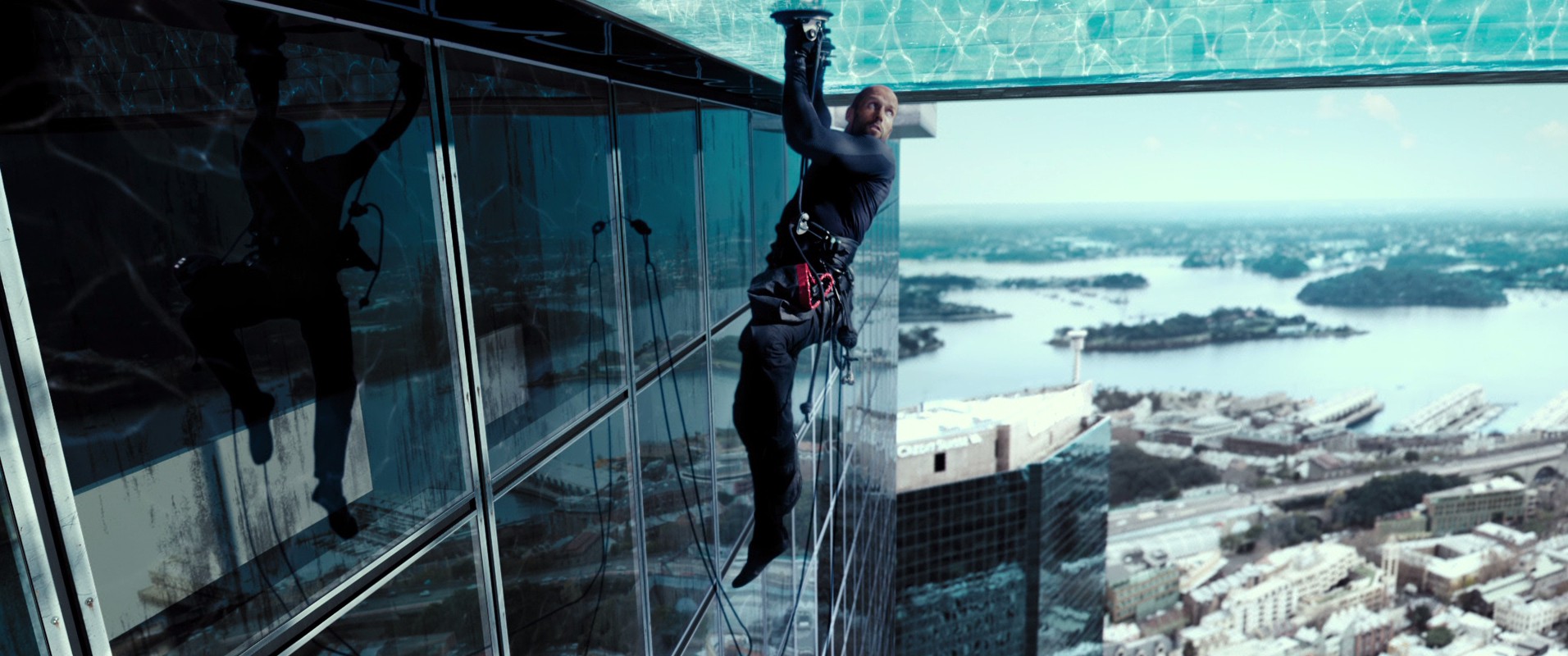 Mechanic: Resurrection (2016) —  shot,  lighting