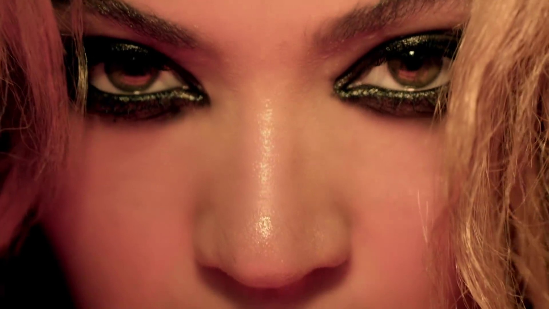 1+1 (2011) —  shot,  lighting