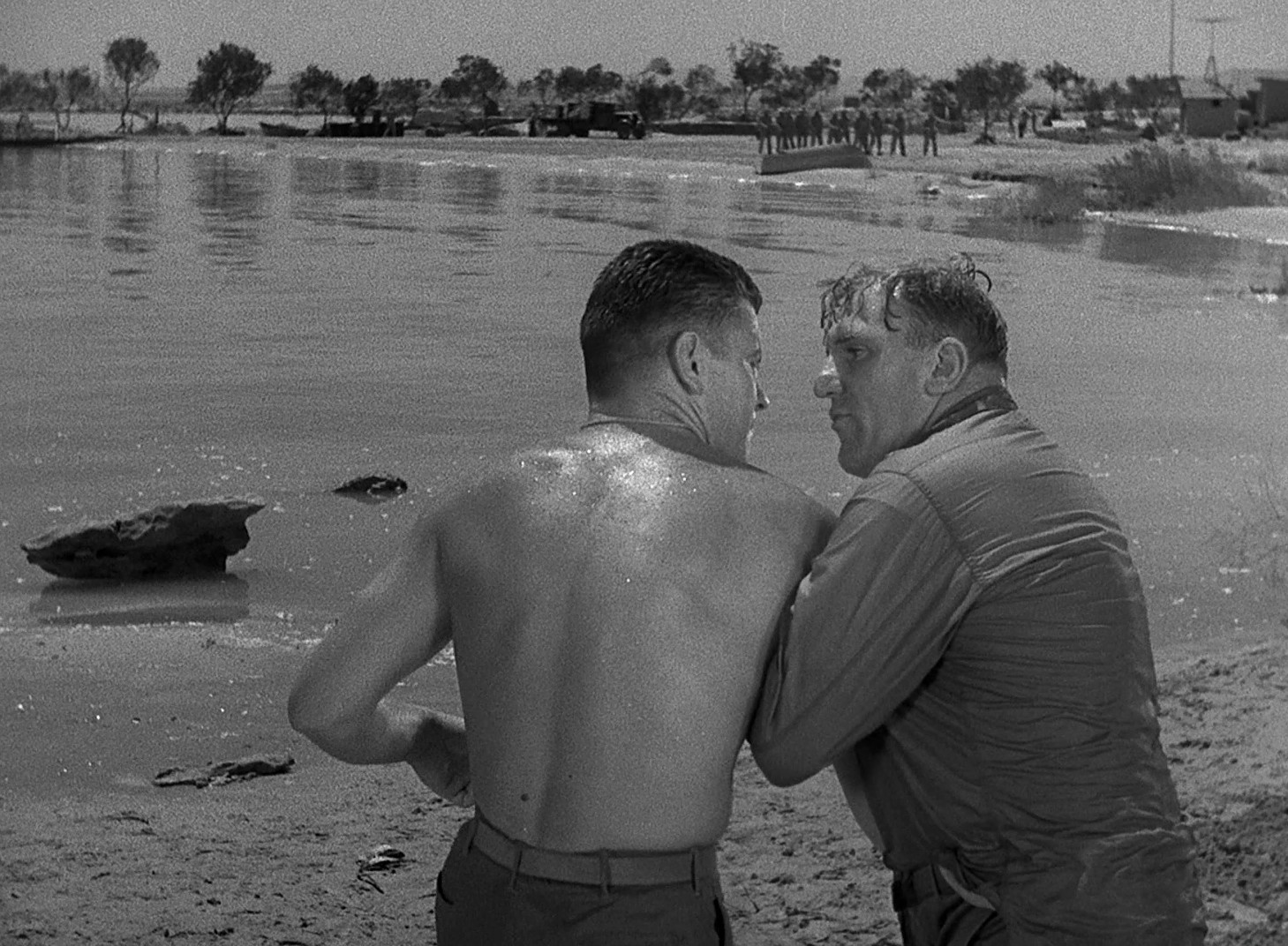 Wake Island (1942) —  shot,  lighting