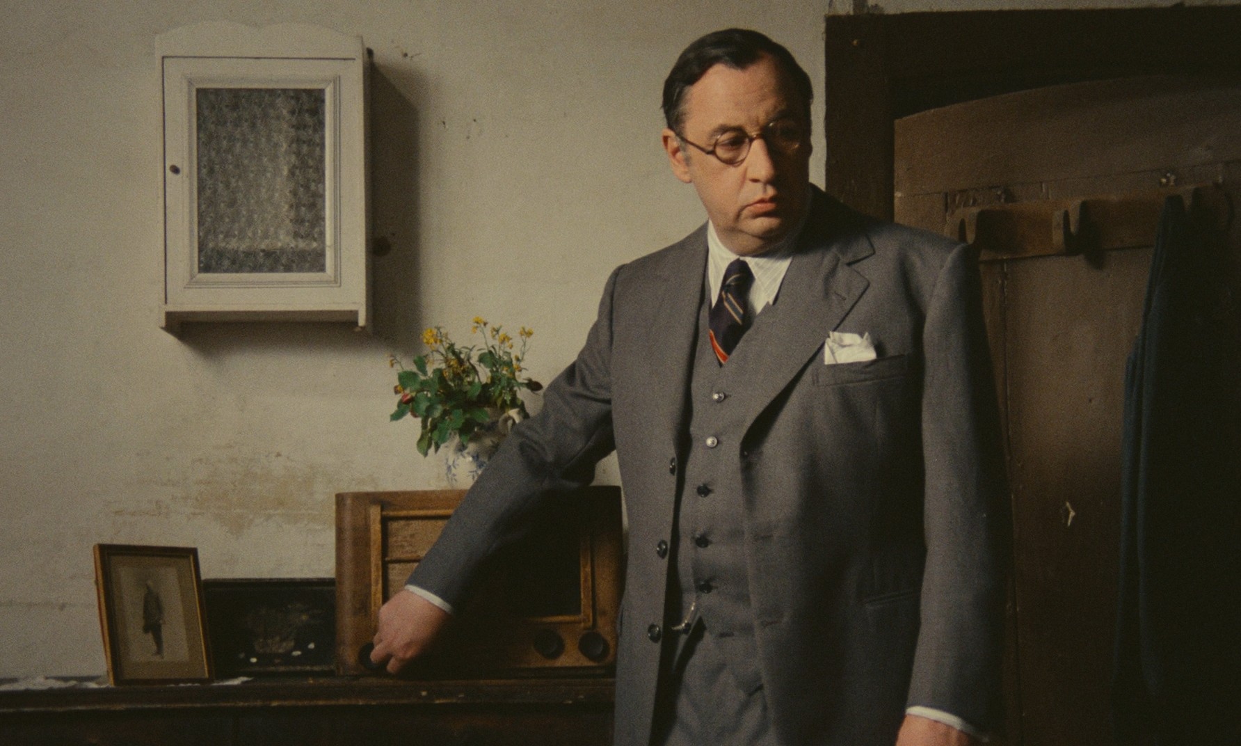 The Old Gun (1975) —  shot,  lighting