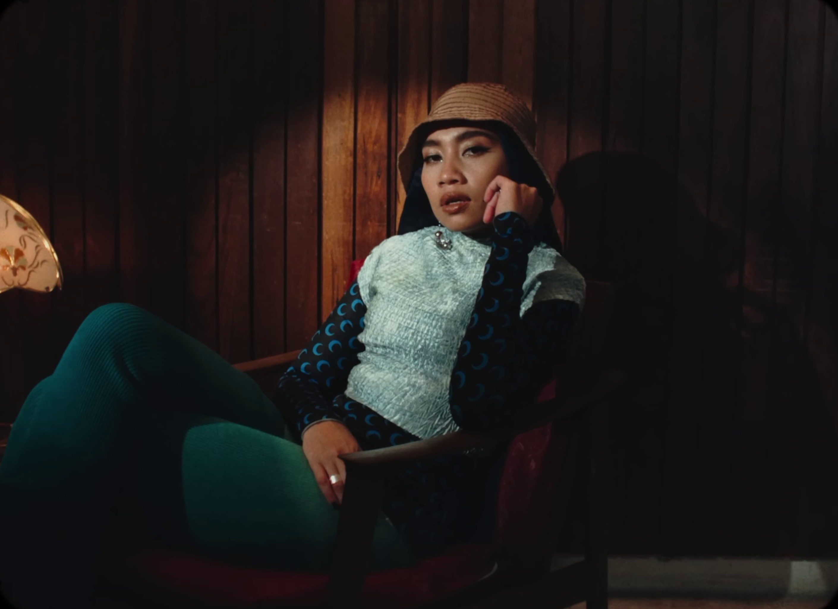 Fool 4 U (2022) —  shot,  lighting