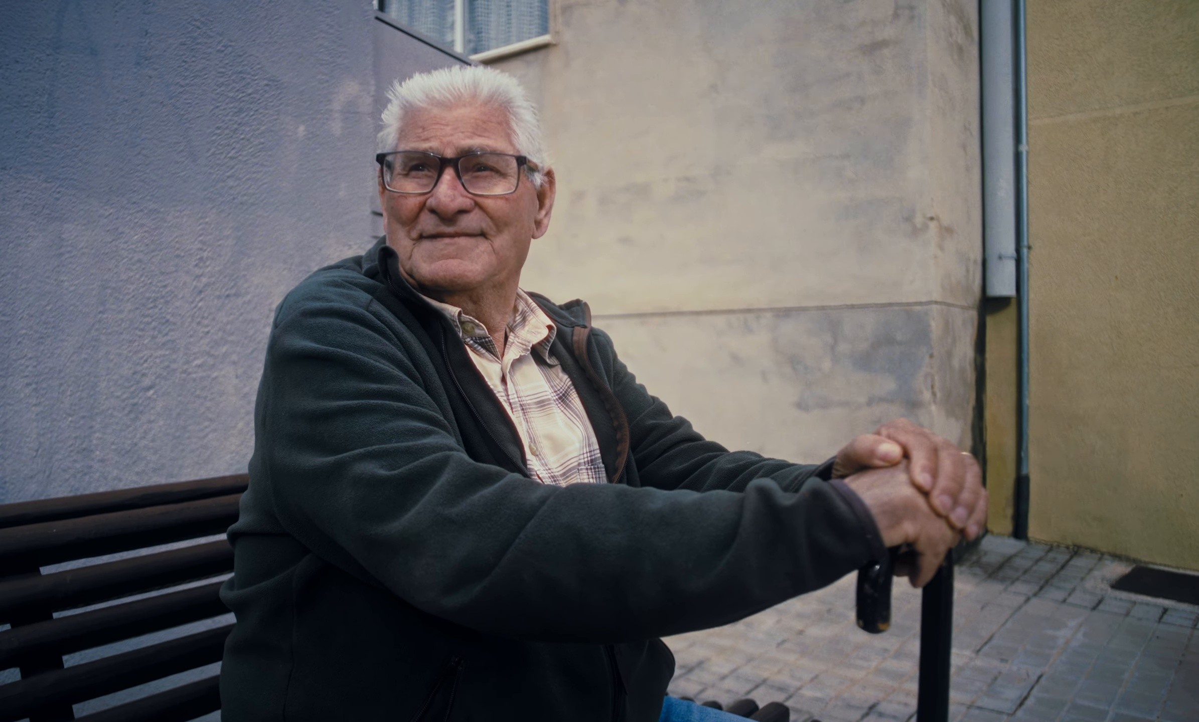 PATRONA  (2025) —  shot,  lighting