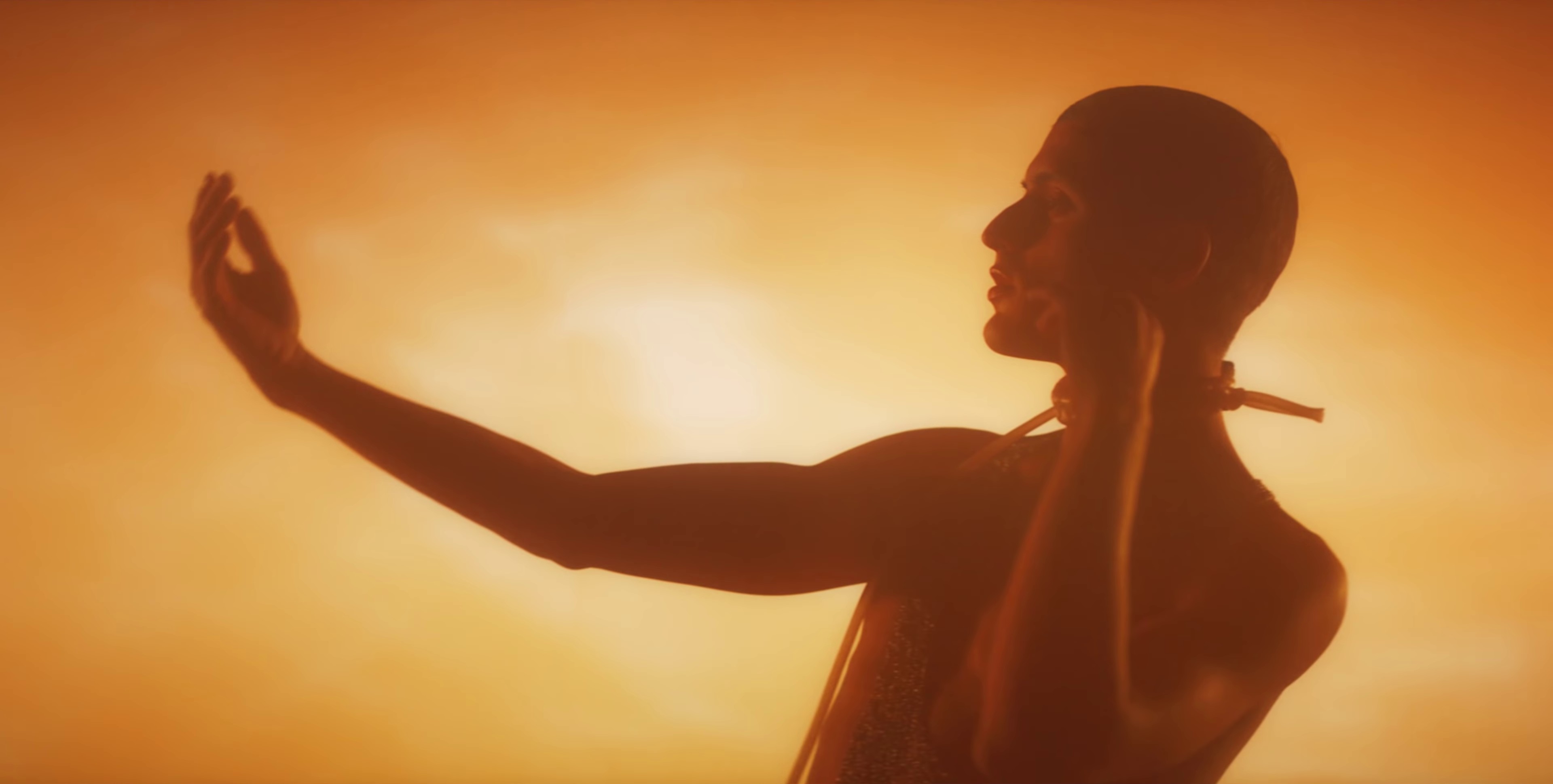 arisen my senses (2017) —  shot,  lighting