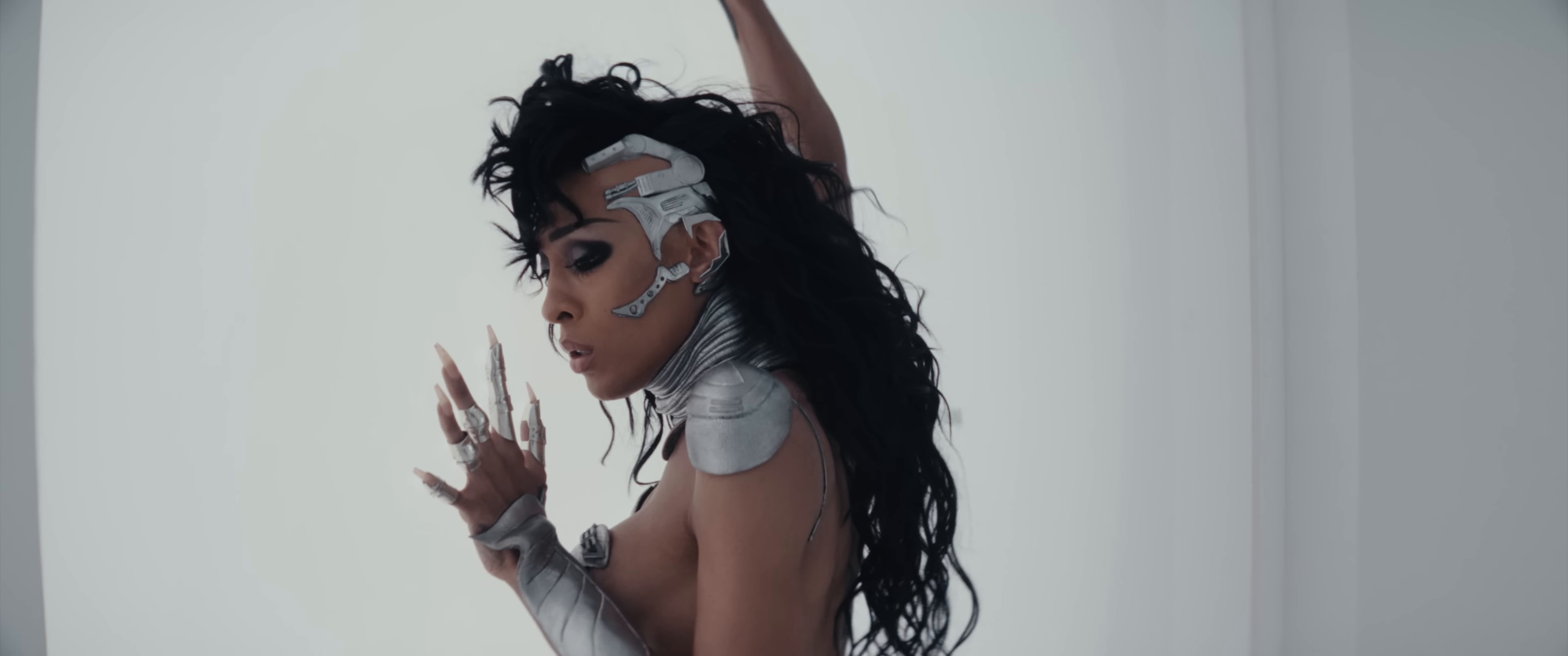 Green Lights (2024) —  shot,  lighting