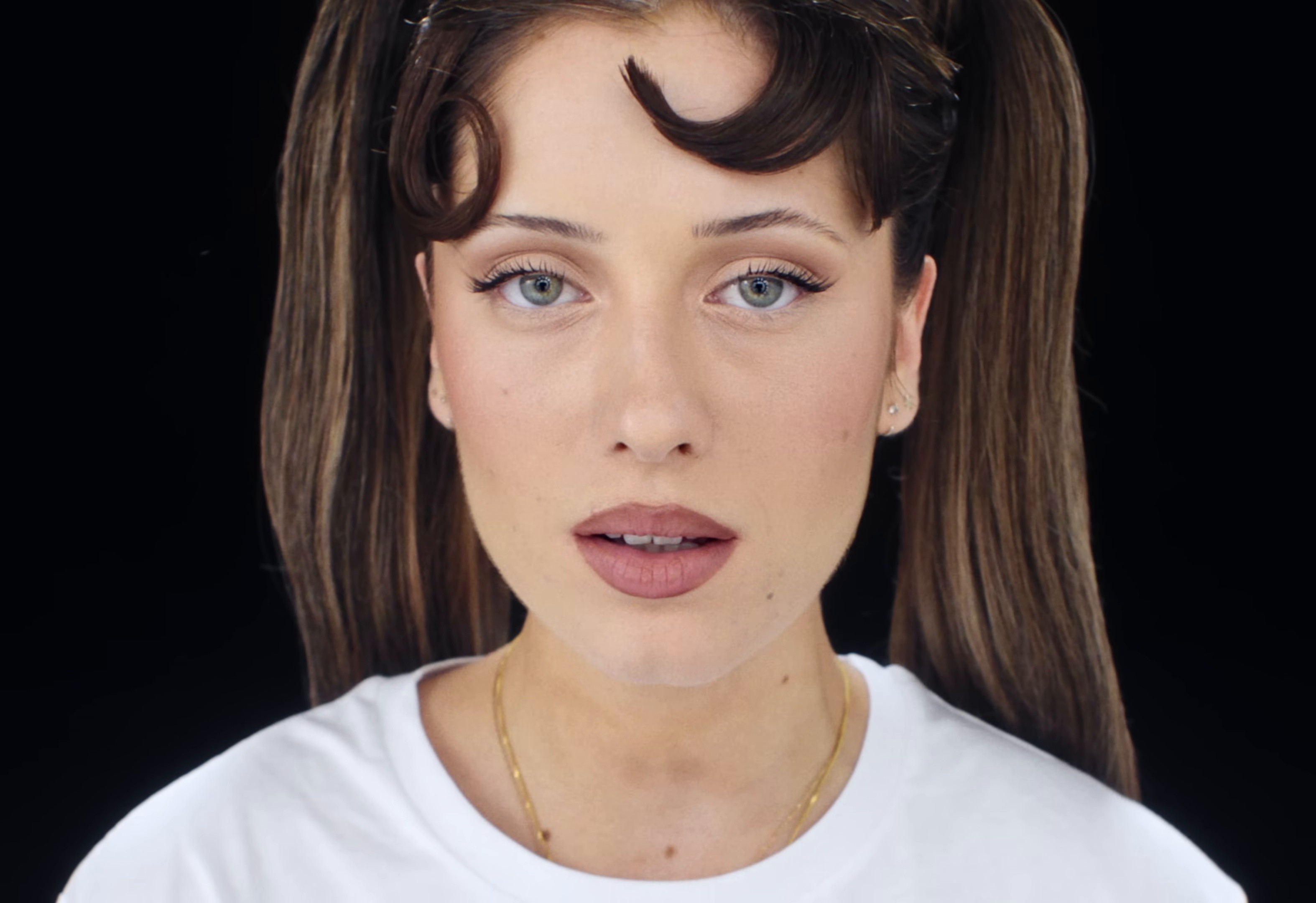 Lâche-moi la main (2025) —  shot,  lighting