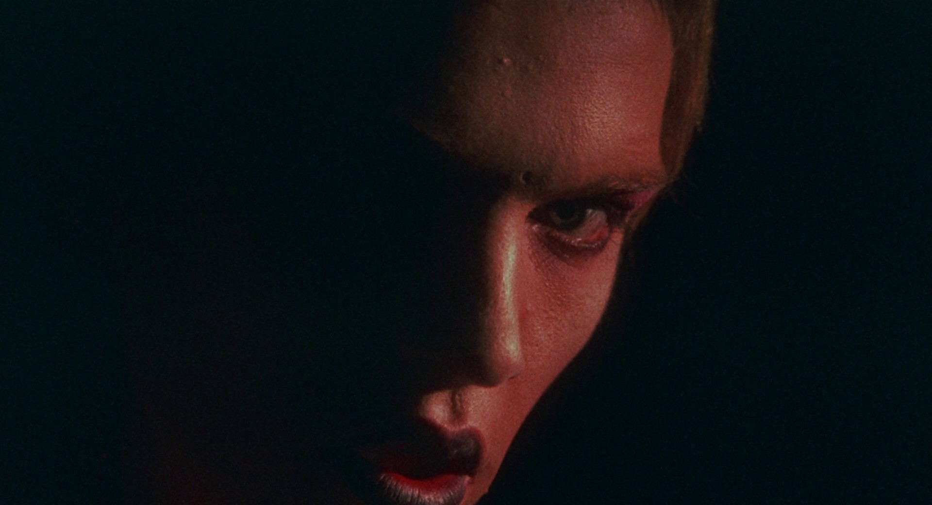 Velvet Goldmine (1998) —  shot,  lighting