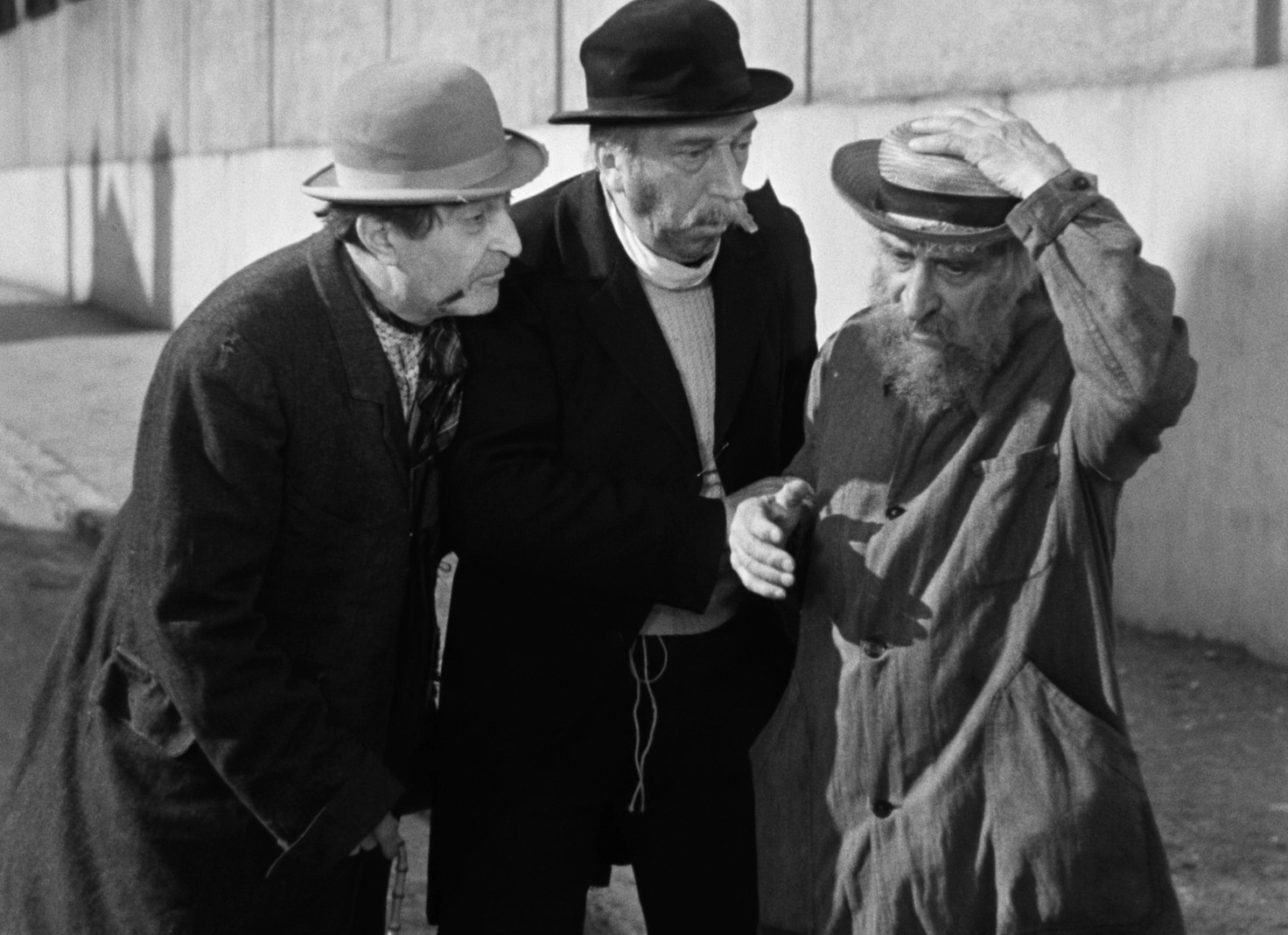 Ils étaient neuf célibataires (1939) —  shot,  lighting