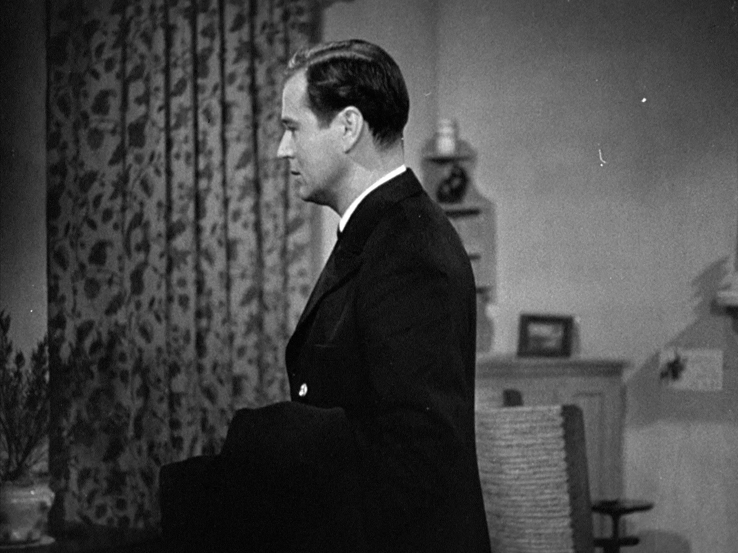 U-Boat 29 (1939) —  shot,  lighting