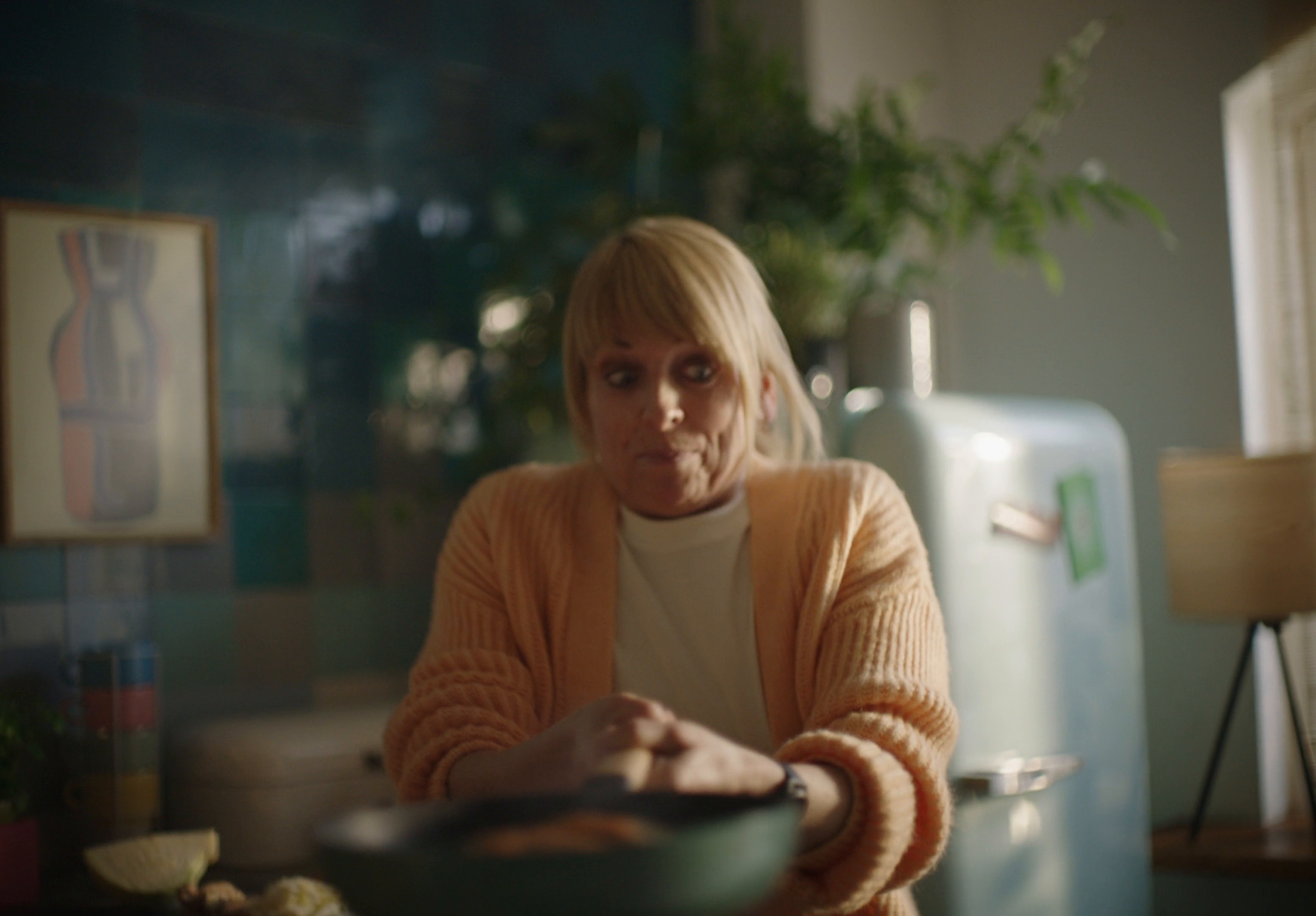 Weight Watchers (commercial) (2022) —  shot,  lighting