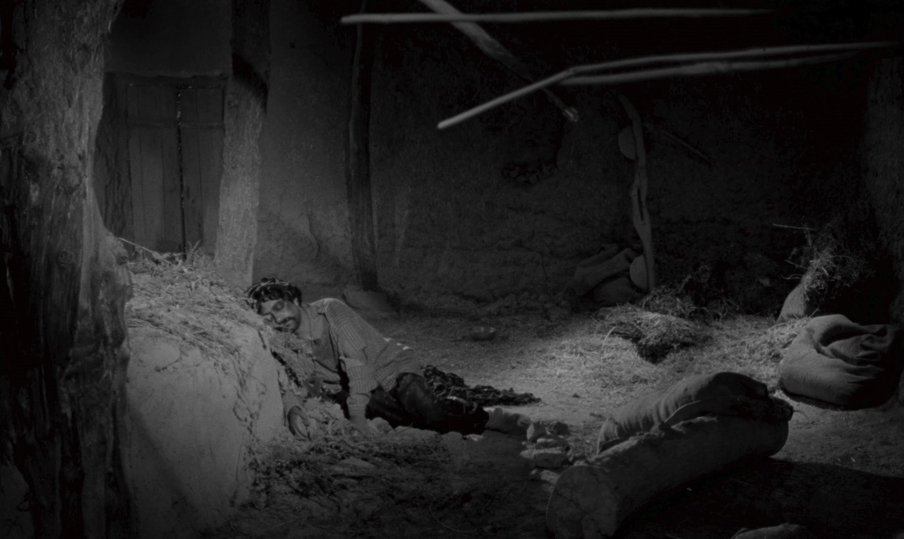 Gaav (1971) —  shot,  lighting