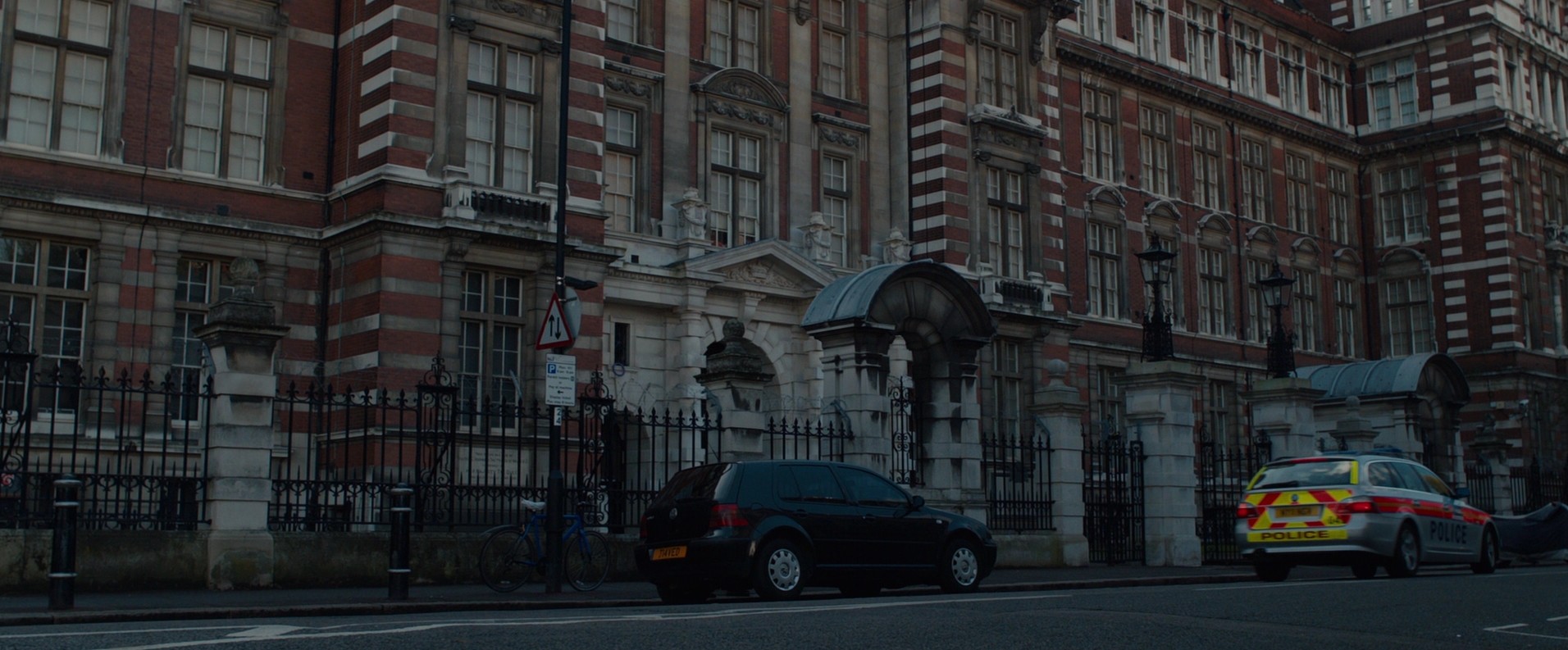 Thor: The Dark World (2013) —  shot,  lighting