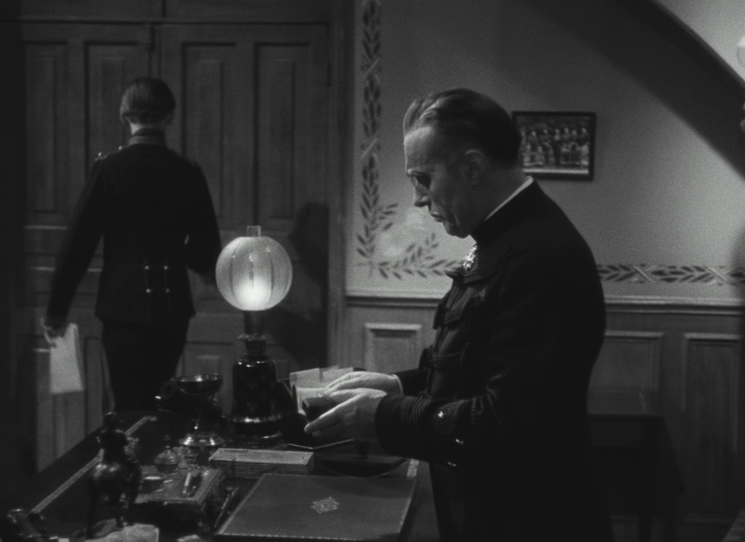 The Earrings of Madame De... (1953) —  shot,  lighting