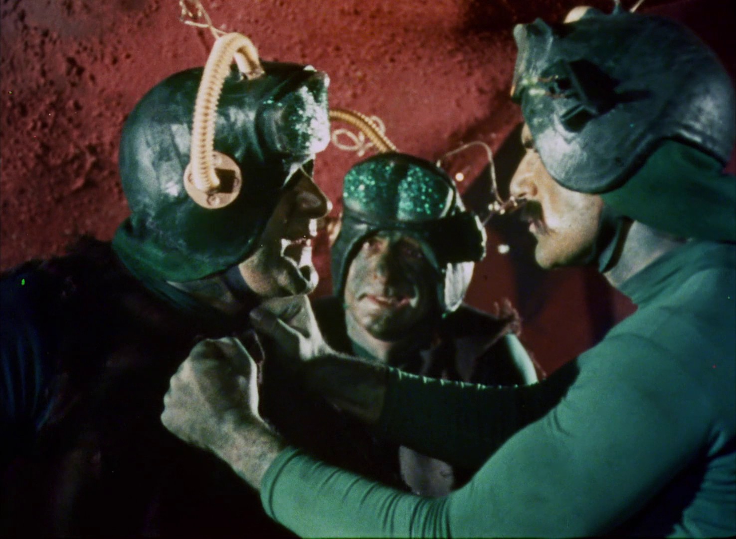 Santa Claus Conquers the Martians (1964) —  shot,  lighting