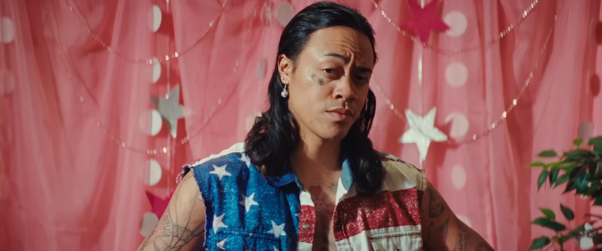 Pretty People (2023) —  shot,  lighting