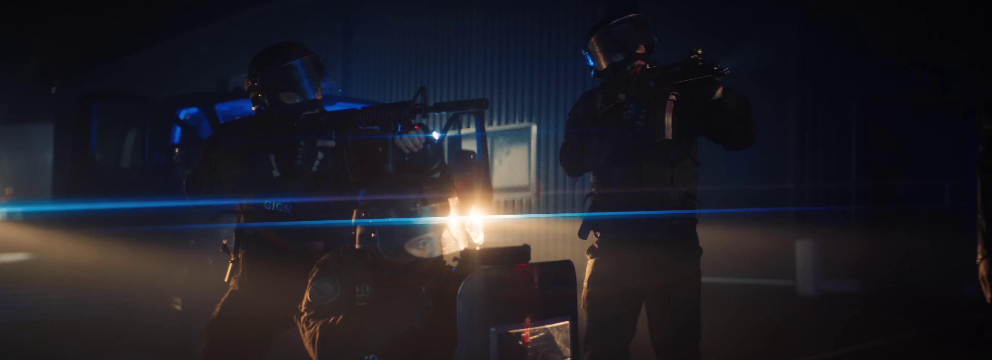 Sécu (2022) —  shot,  lighting