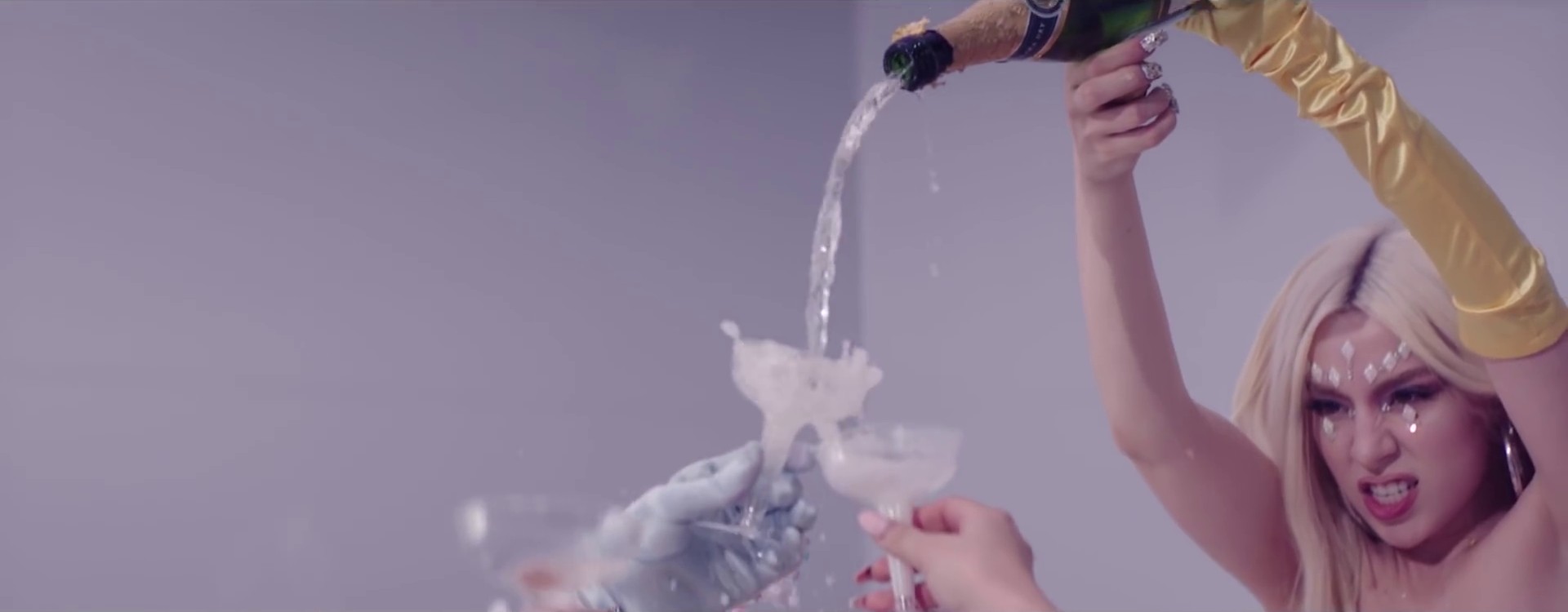 Kings & Queens (2020) —  shot,  lighting