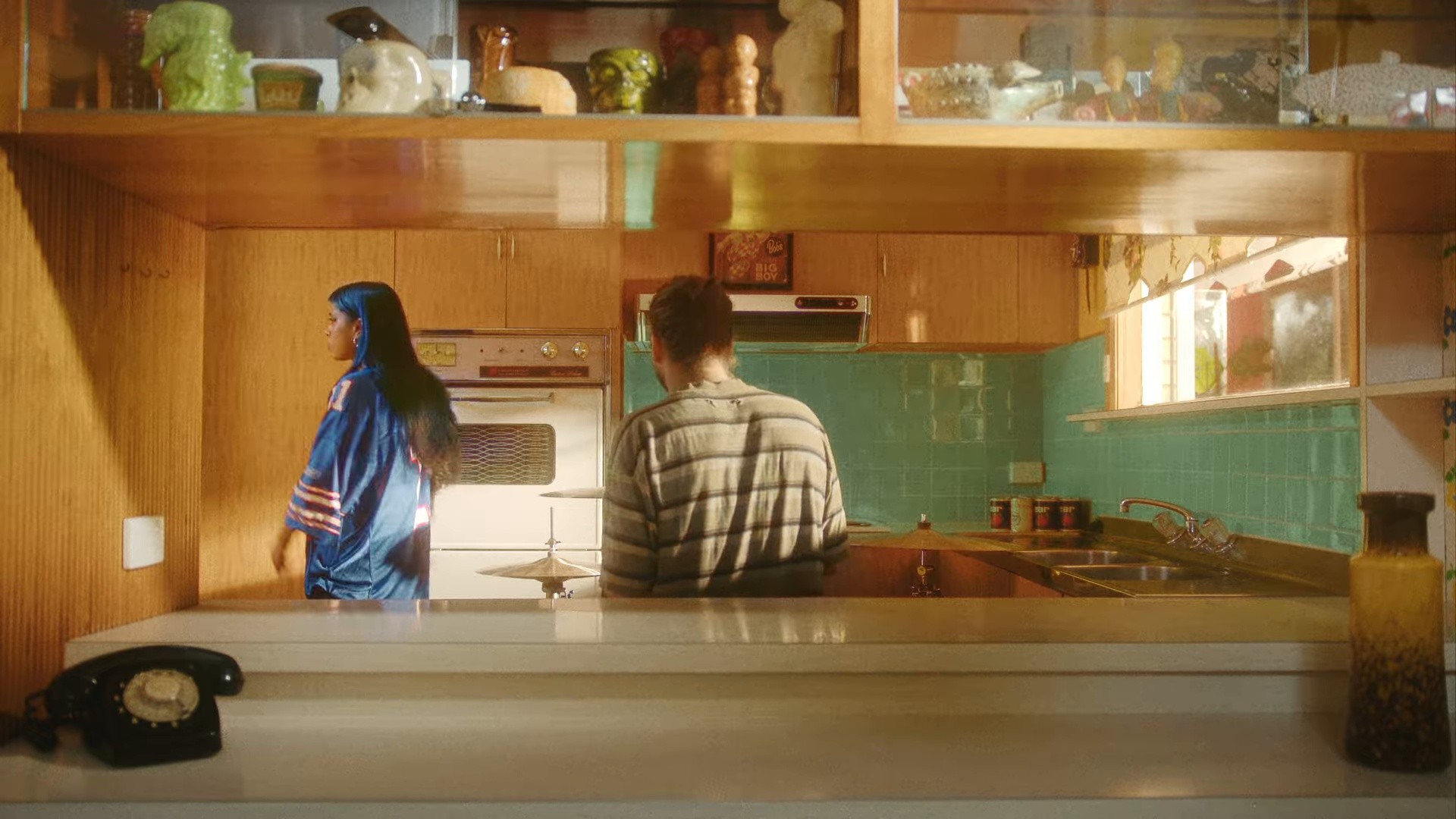 MOLLY (2025) —  shot,  lighting