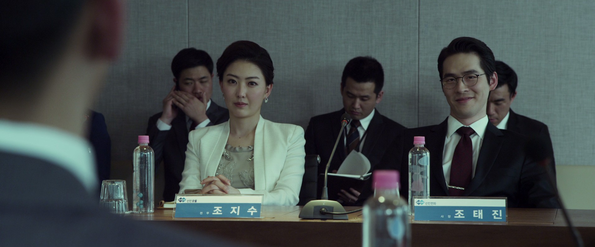 Veteran (2015) —  shot,  lighting