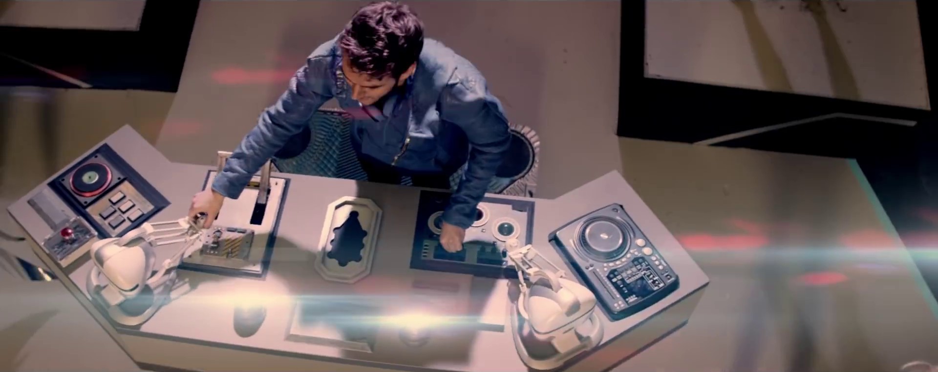 Break Free (2014) —  shot,  lighting