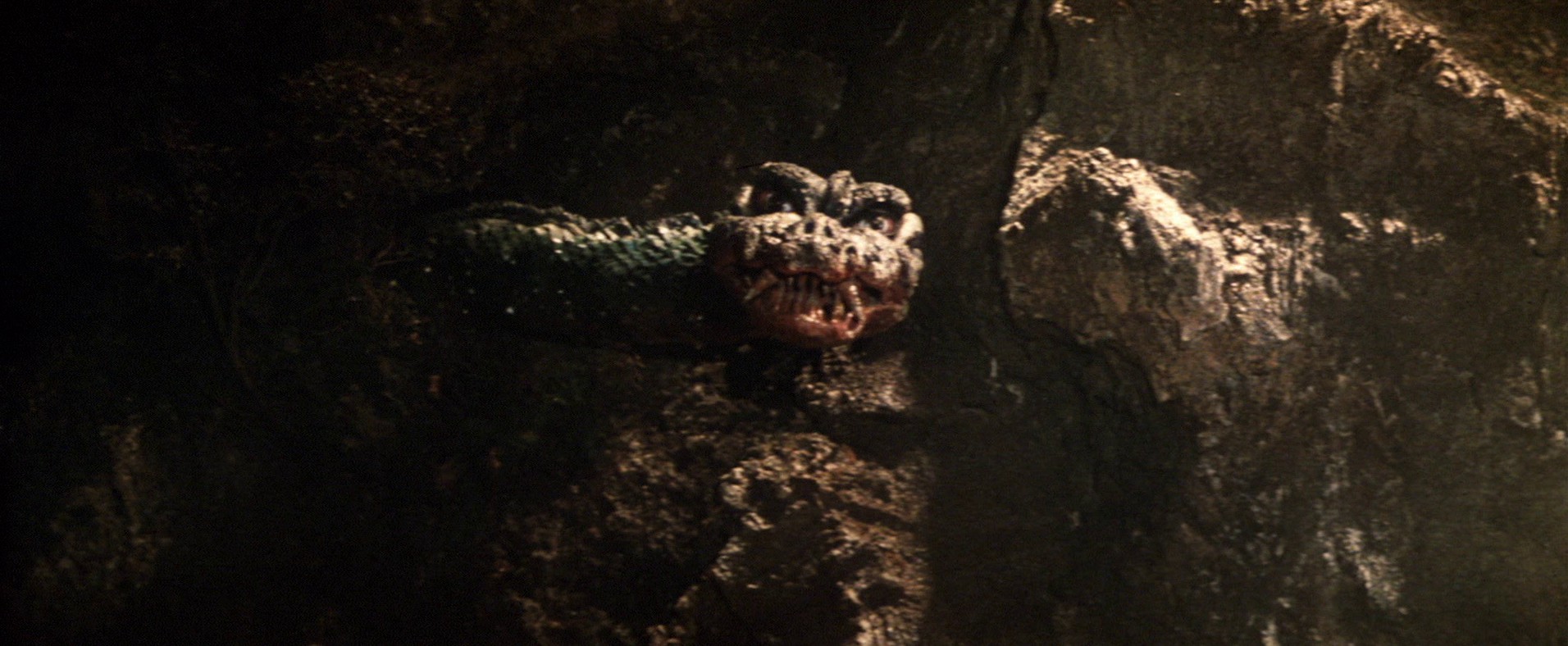 Destroy All Monsters (1968) —  shot,  lighting