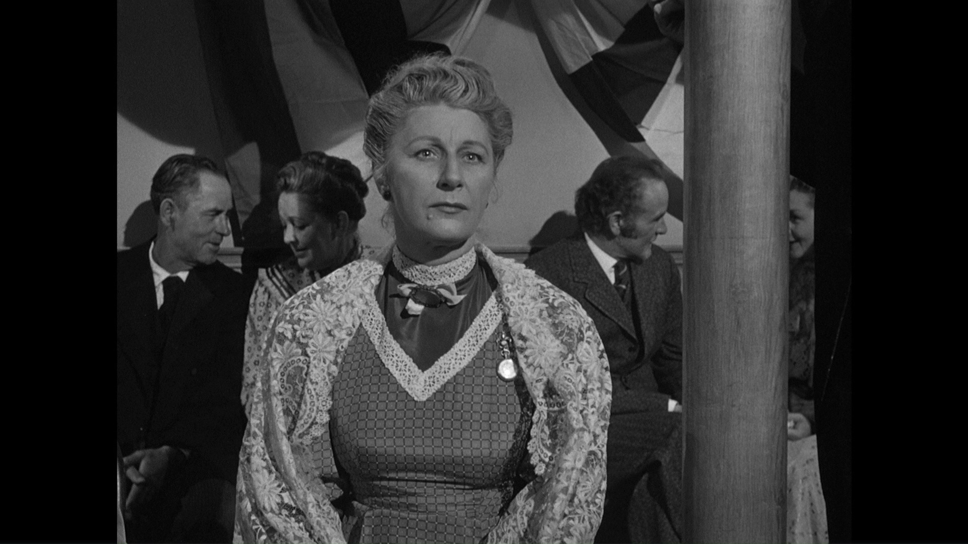 Pursued (1947) —  shot,  lighting