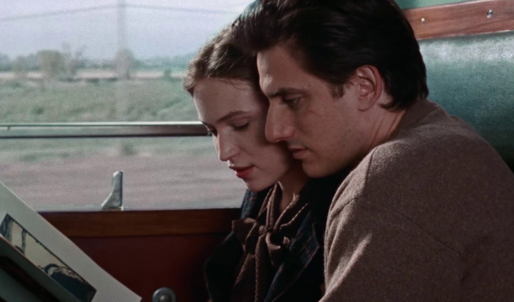 Martin Eden (2019) —  shot,  lighting