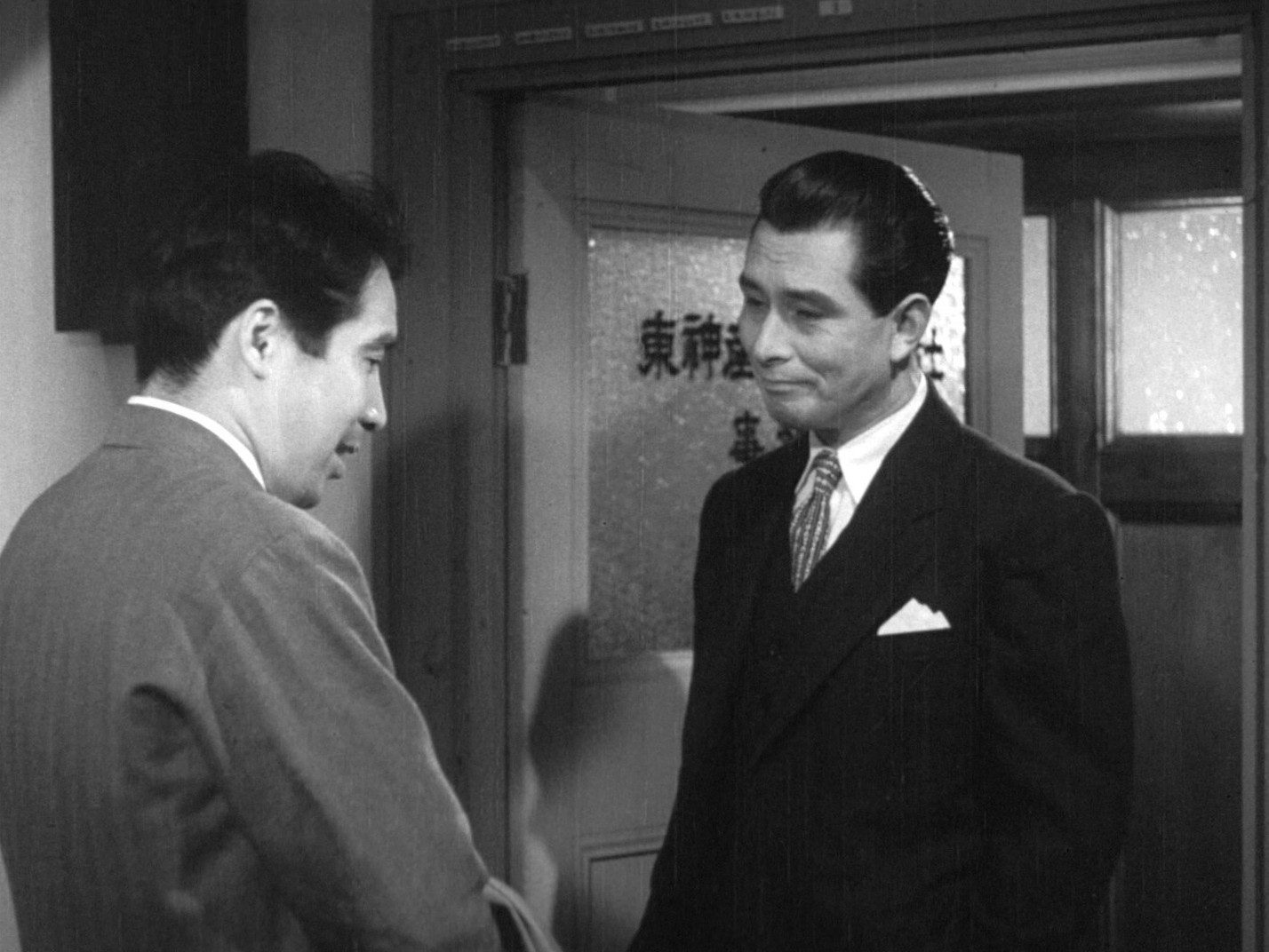 Yama no oto (1954) —  shot,  lighting