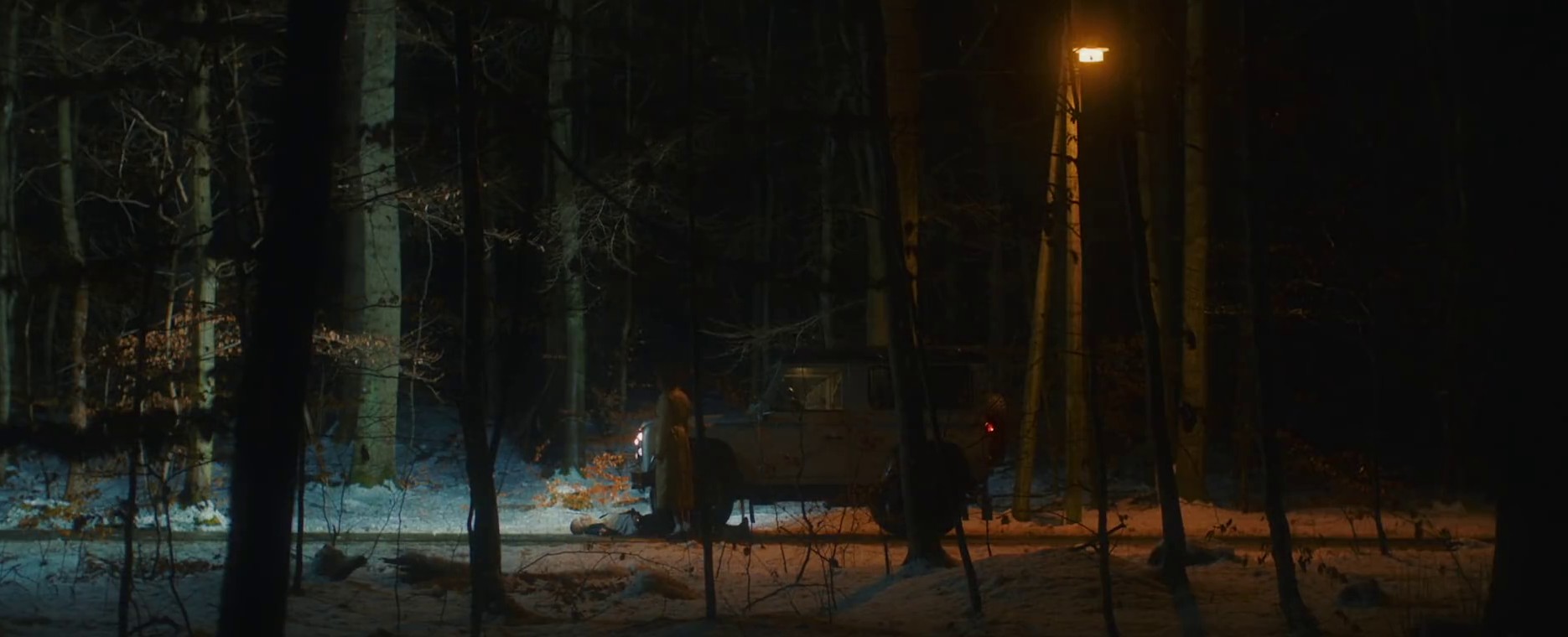 45 Fahrenheit Girl  (2021) —  shot,  lighting