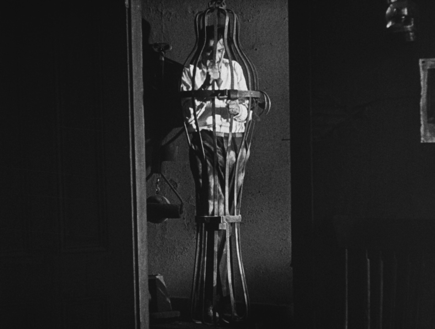 Sherlock Jr. (1924) —  shot,  lighting