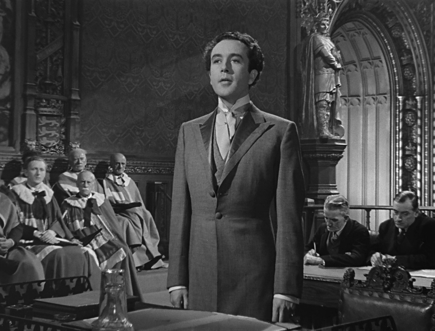 Kind Hearts and Coronets (1949) —  shot,  lighting