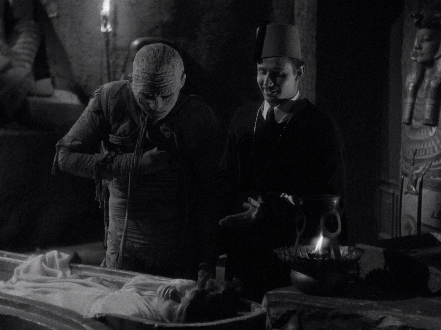 The Mummy's Curse (1944) —  shot,  lighting