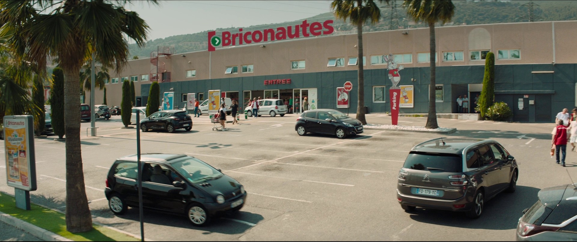 10 Days with Dad (2020) —  shot,  lighting