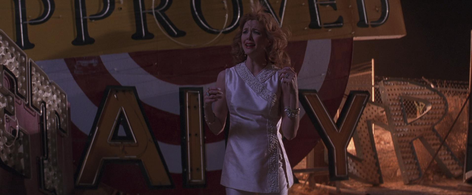 Mars Attacks! (1996) —  shot,  lighting